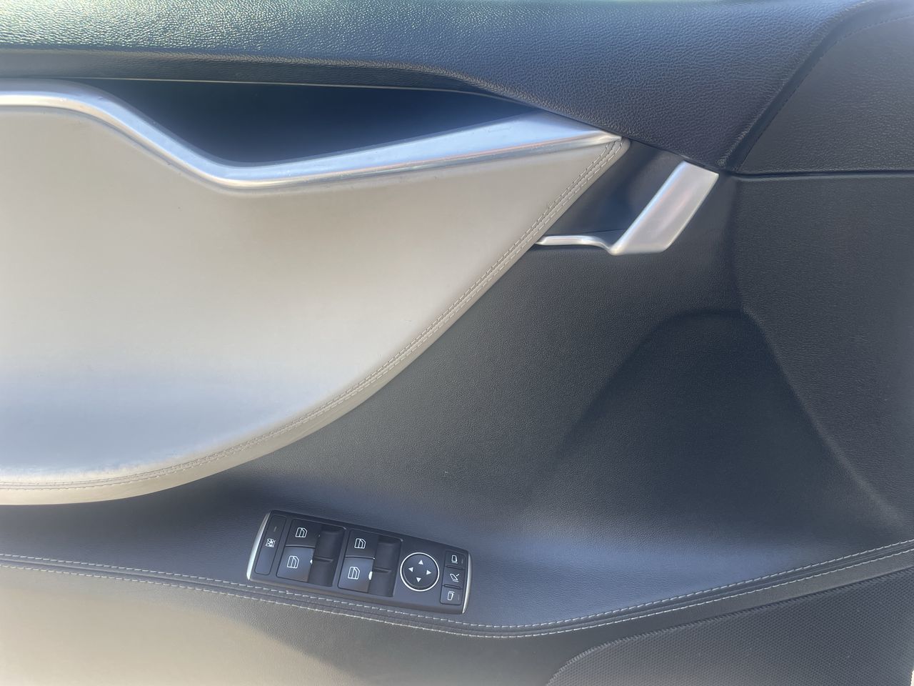 Tesla Model S  2015 à Toronto, Ontario