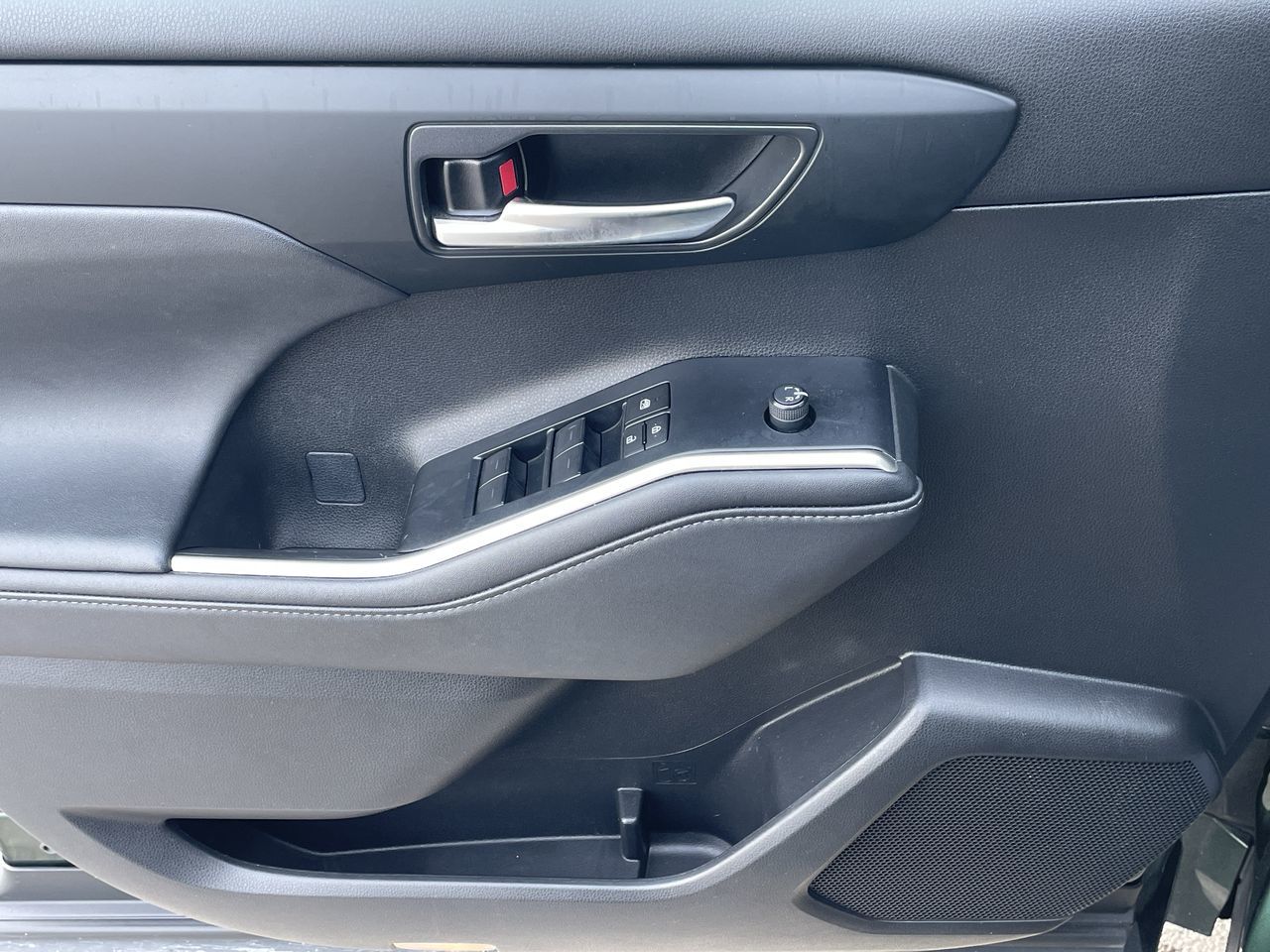 2024 Toyota Highlander Hybrid in Toronto, Ontario