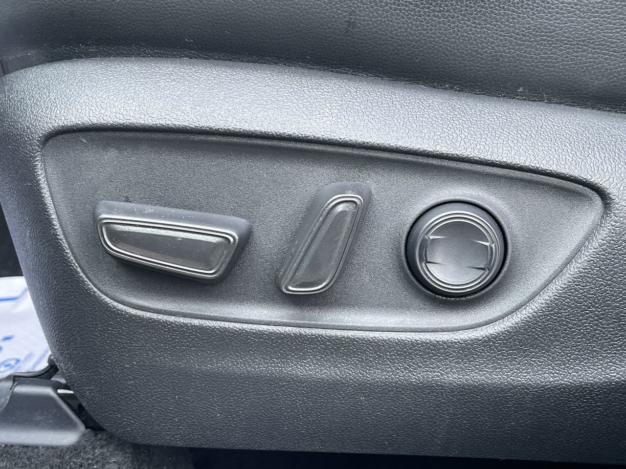 2024 Toyota Highlander Hybrid in Toronto, Ontario