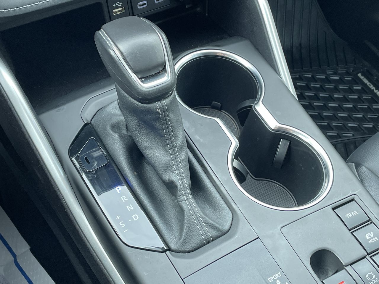 2024 Toyota Highlander Hybrid in Toronto, Ontario