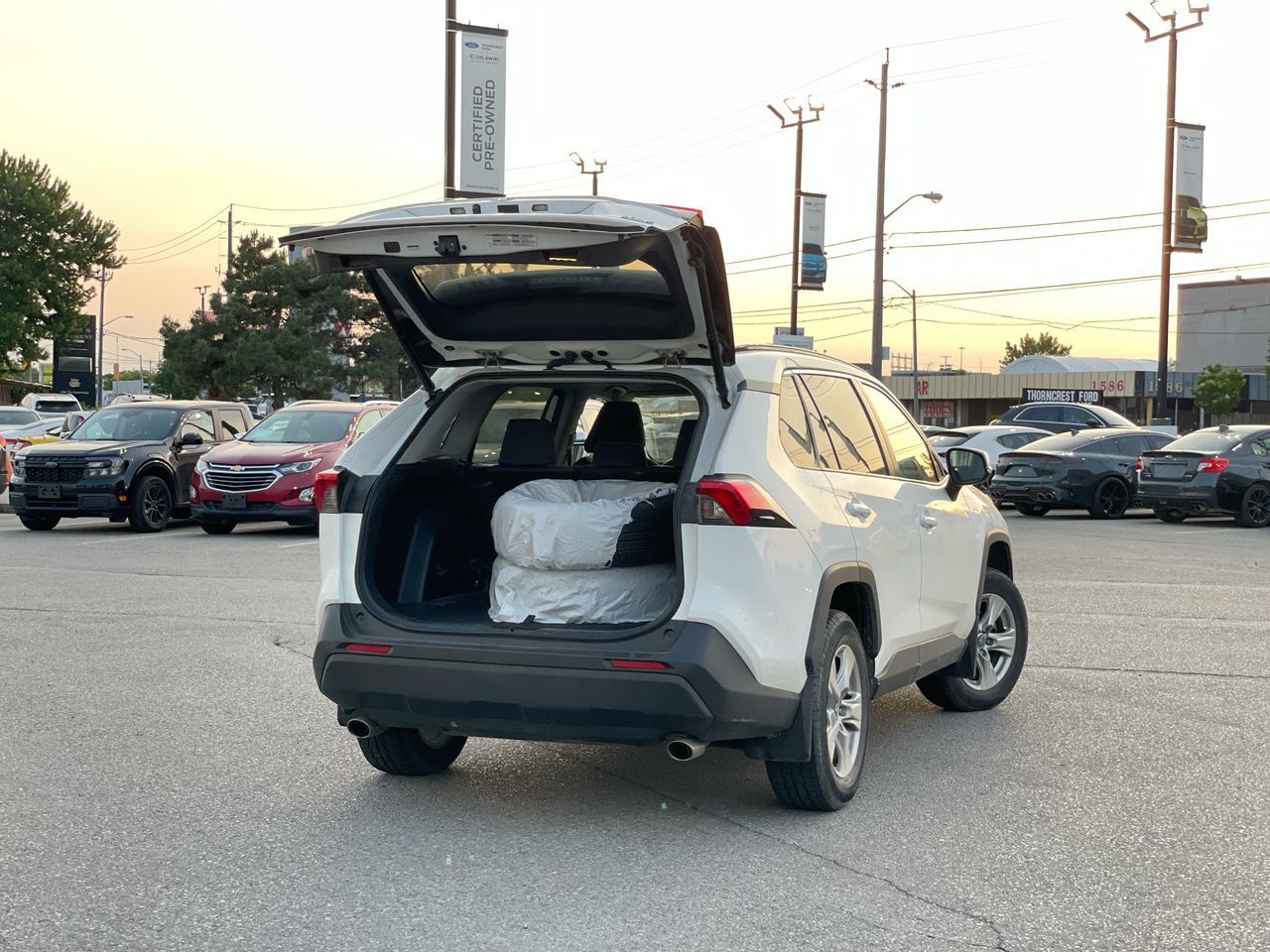 Toyota RAV4  2019 à Toronto, Ontario