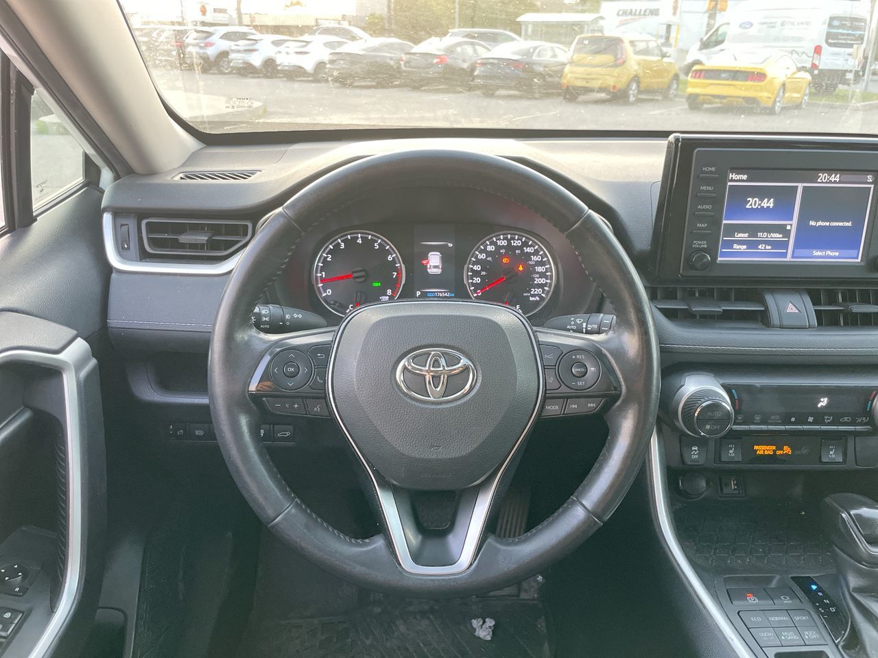 Toyota RAV4  2019 à Toronto, Ontario