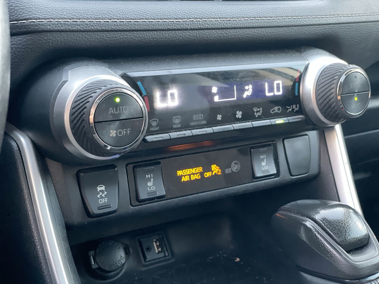 Toyota RAV4  2019 à Toronto, Ontario
