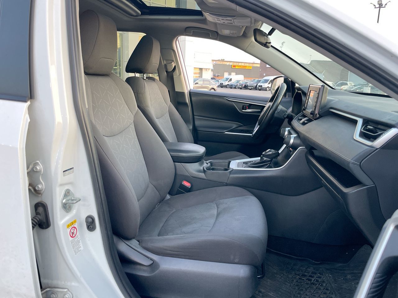 Toyota RAV4  2019 à Toronto, Ontario