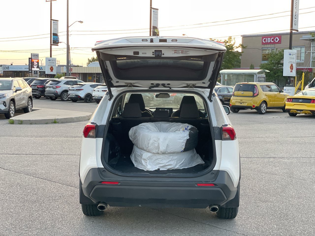 Toyota RAV4  2019 à Toronto, Ontario