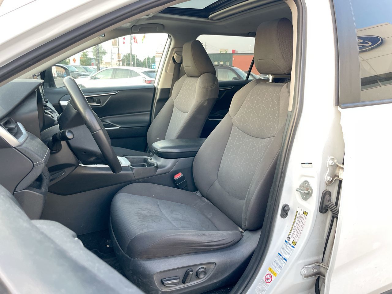 Toyota RAV4  2019 à Toronto, Ontario