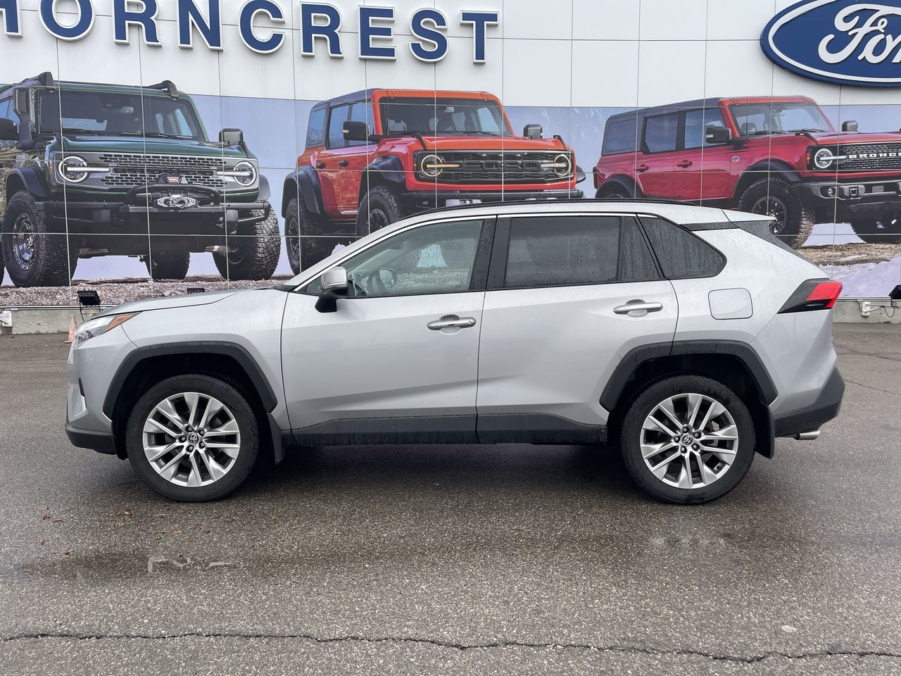Toyota RAV4  2022 à Toronto, Ontario