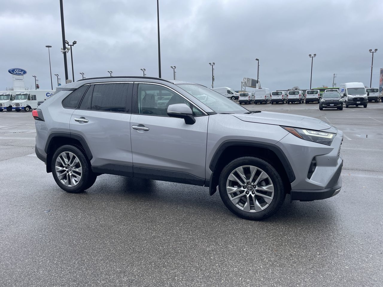 Toyota RAV4  2022 à Toronto, Ontario