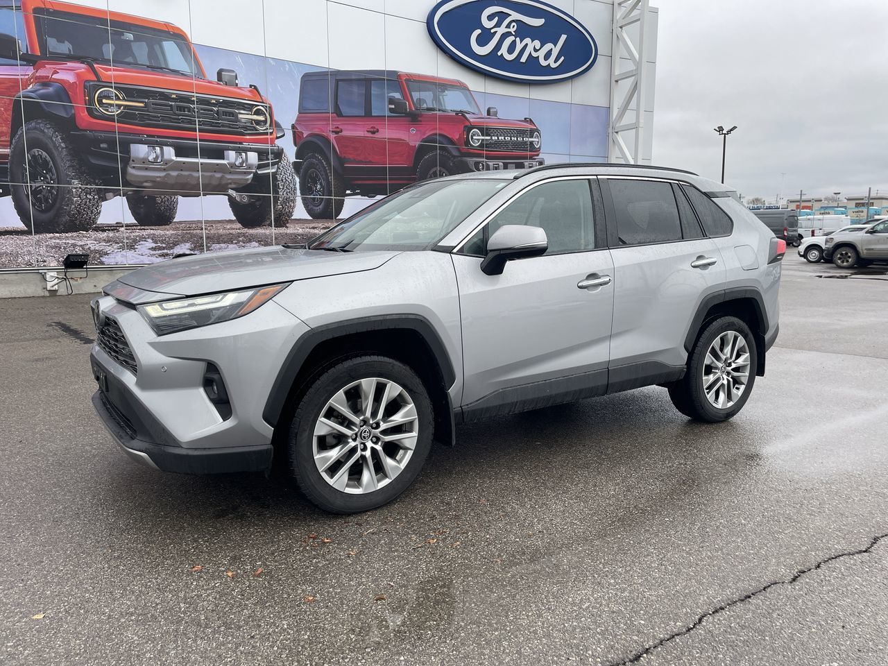 Toyota RAV4  2022 à Toronto, Ontario