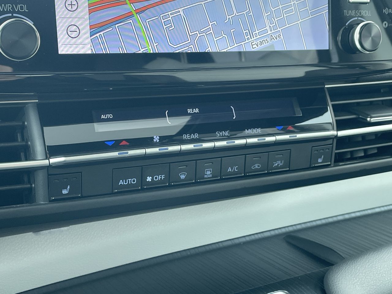 2022 Toyota Sienna Hybrid