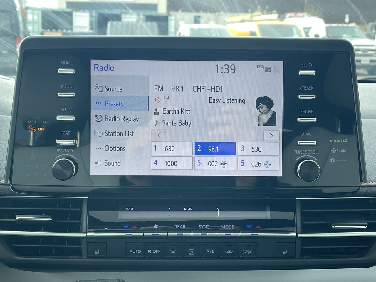 2022 Toyota Sienna Hybrid