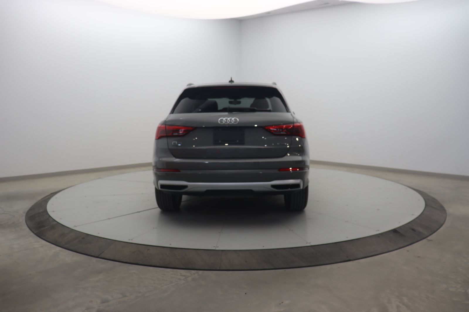 Audi Q3 2025 — photo 5