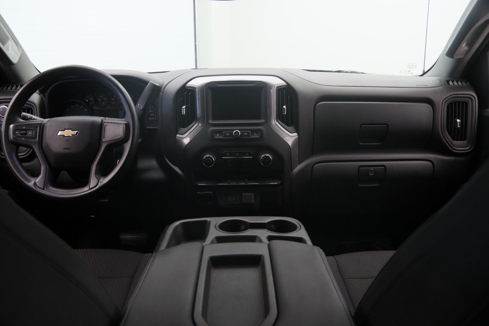 Chevrolet Silverado 1500 Custom 2020 — photo 8