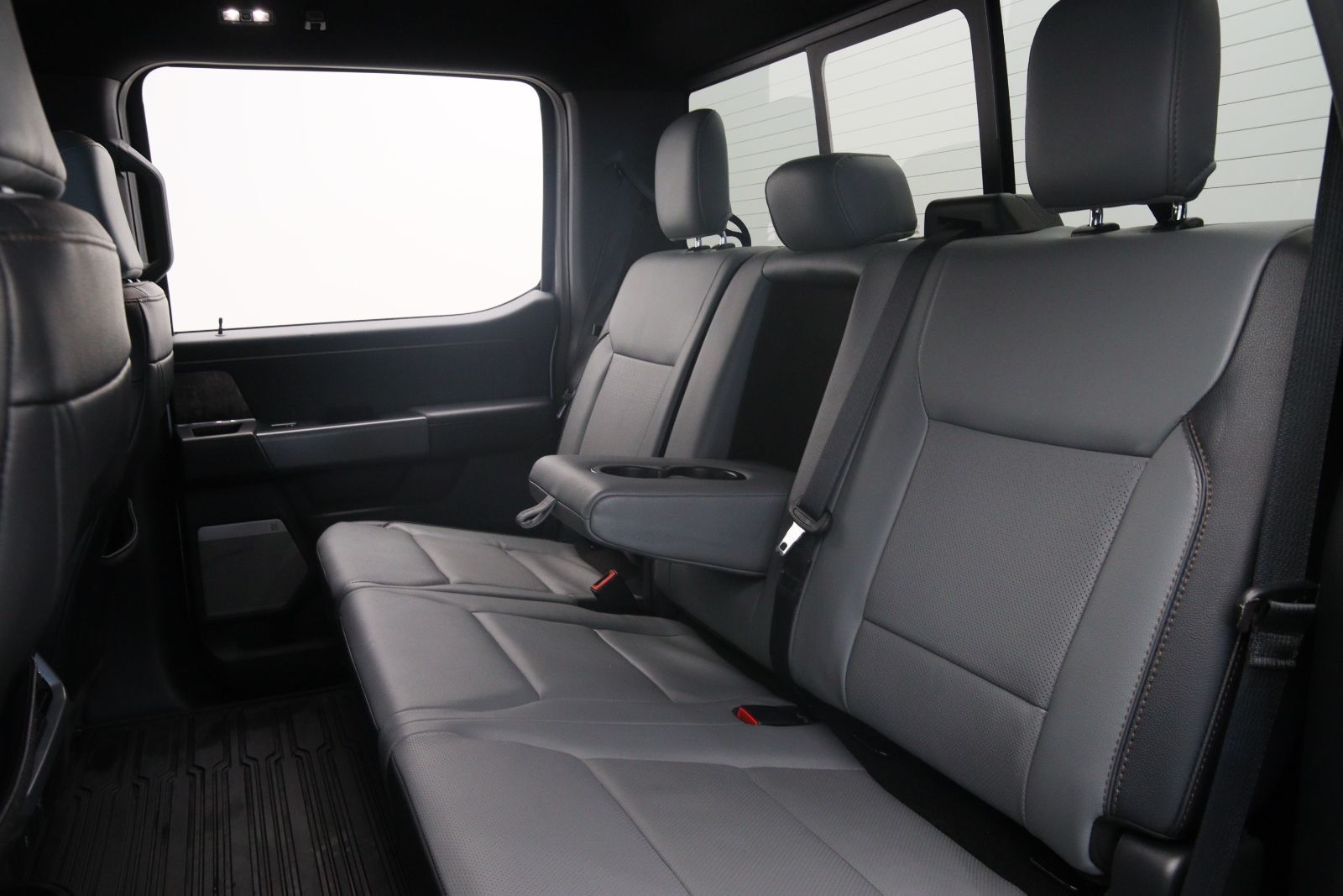 Ford F-150 Lightning 2023 — photo 8