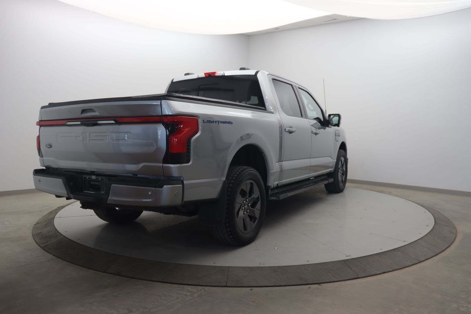 Ford F-150 Lightning 2023 — photo 4