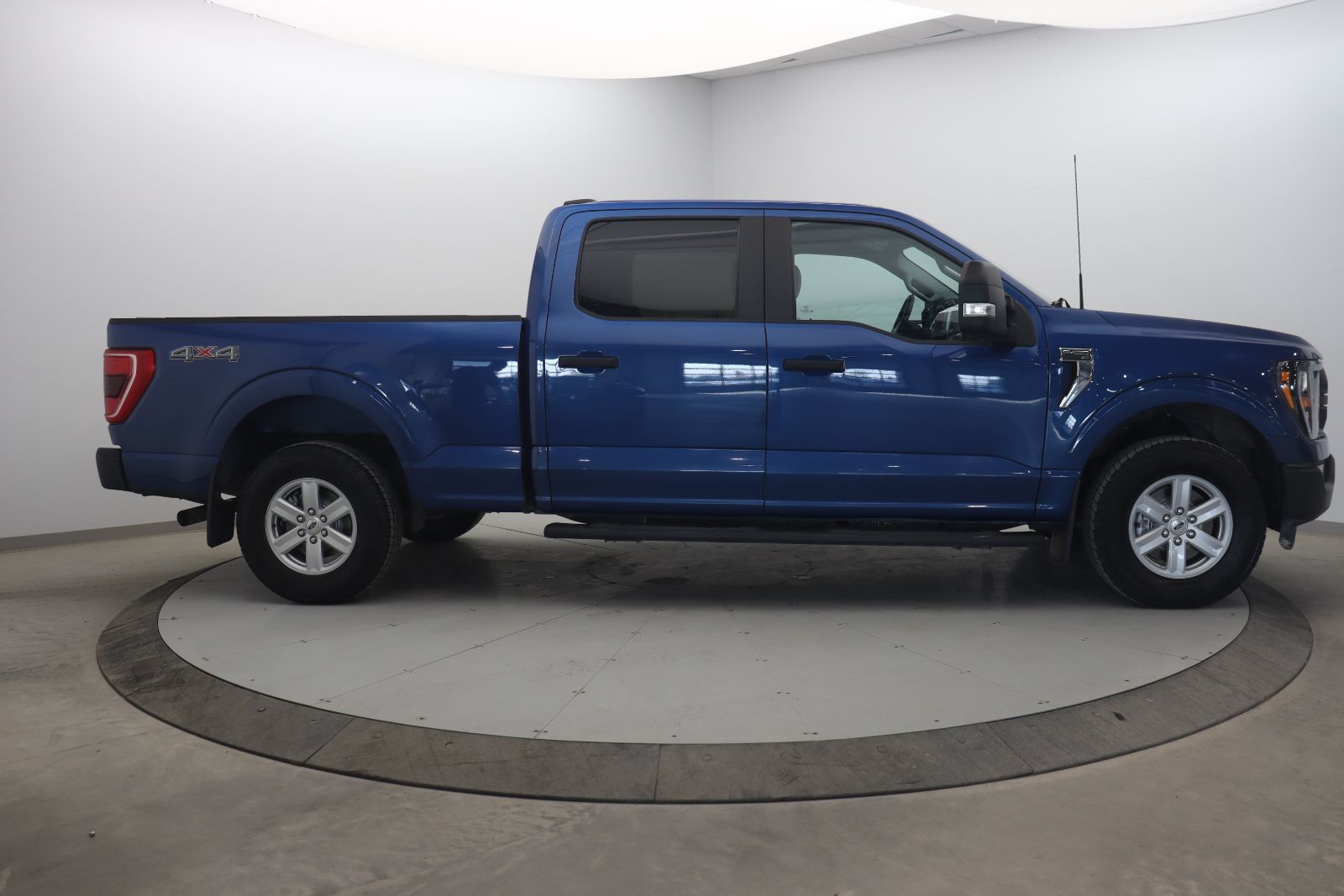 Ford F-150 2023 — photo 3