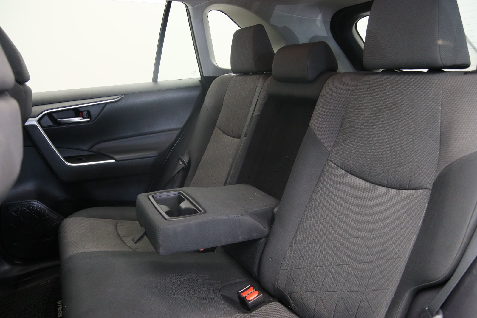 Toyota RAV4 XLE 2019 — photo 7