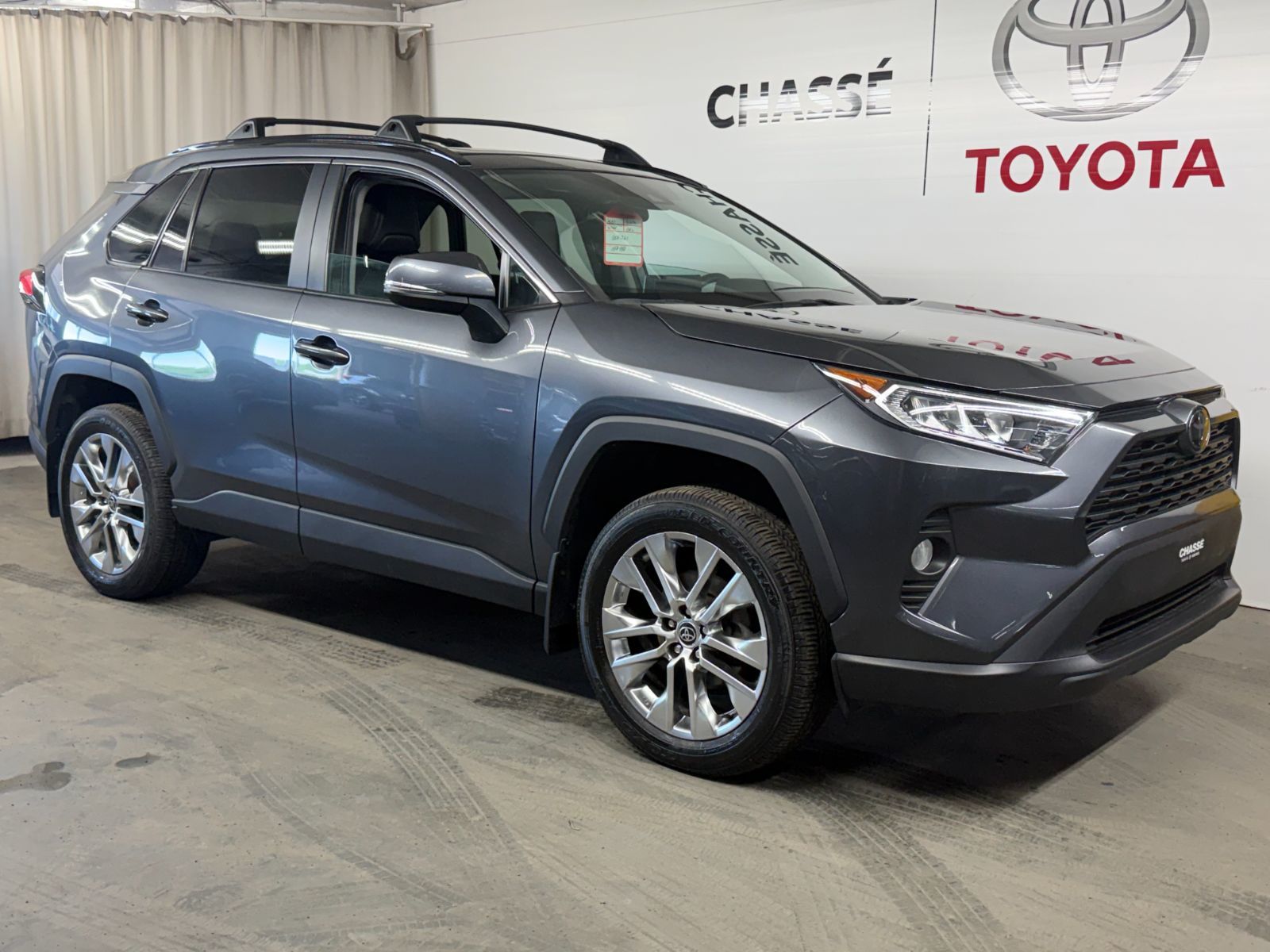 2021 Toyota RAV4 XLE PREMIUM *CUIR+TOIT OUVRANT+MAGS 19''*