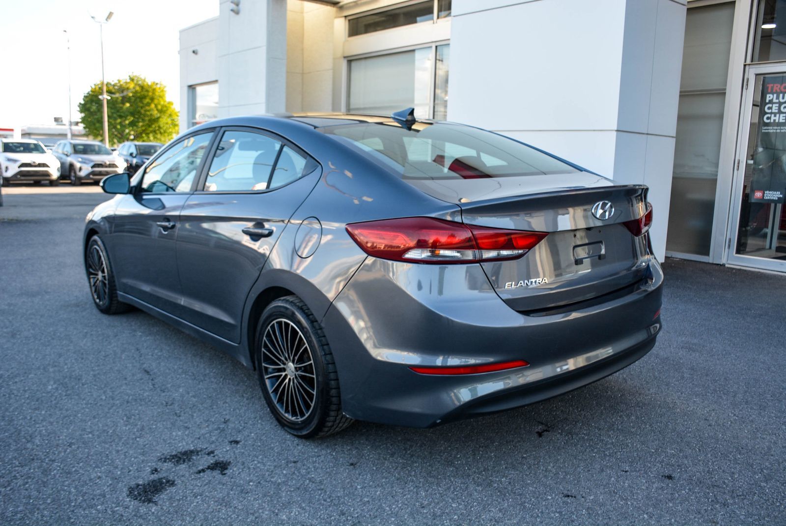 Hyundai Elantra GL 2017 — photo 4