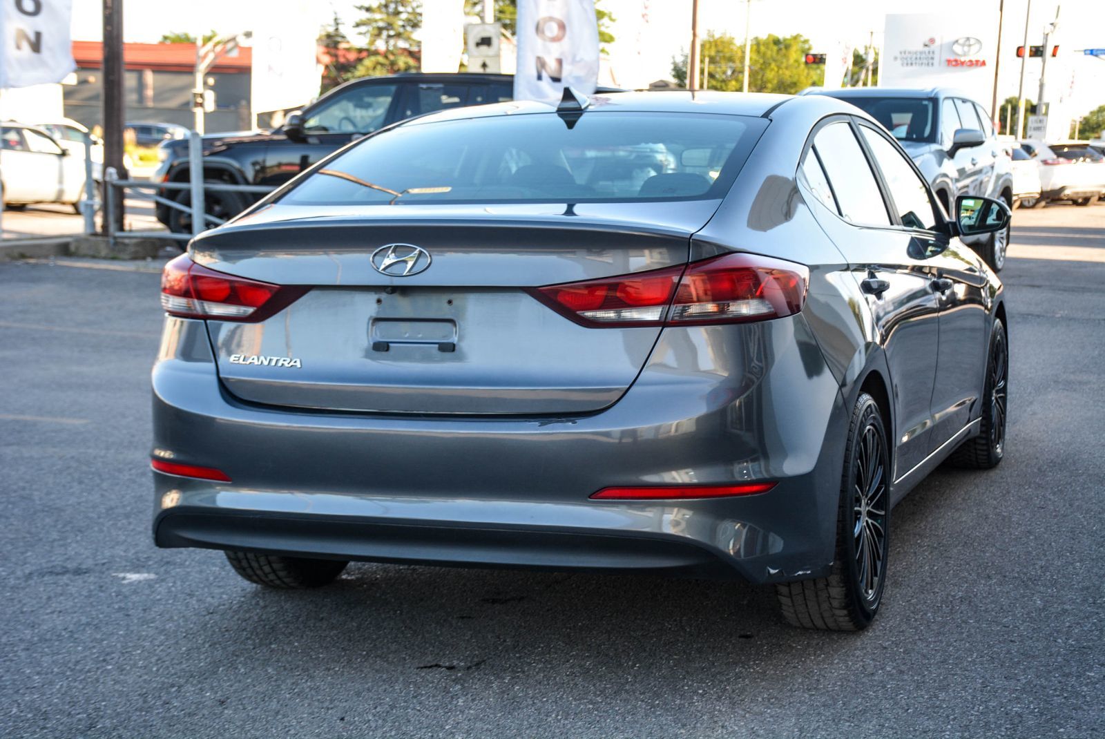 Hyundai Elantra GL 2017 — photo 7
