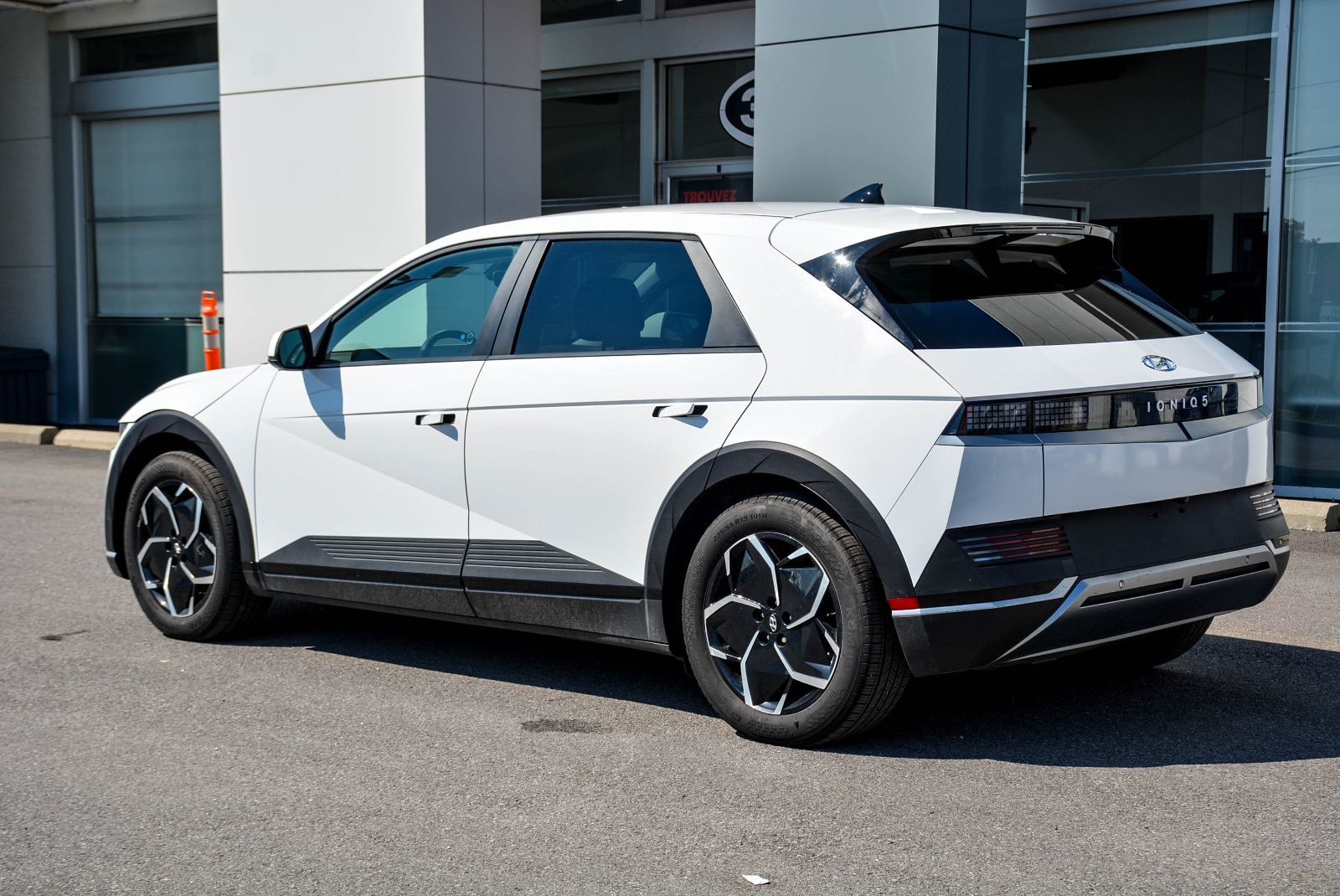 Hyundai IONIQ 5 Preferred 2023 — photo 4