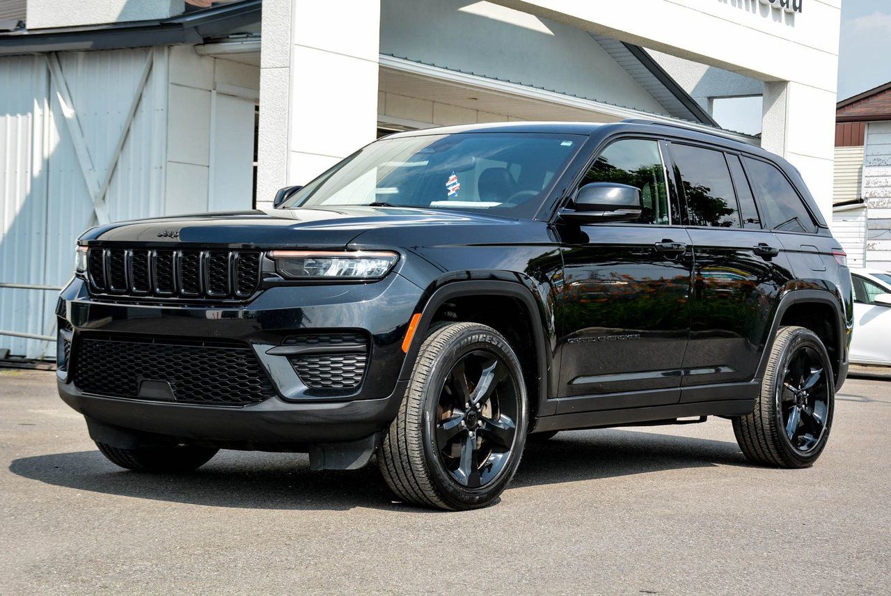 Jeep Grand Cherokee Altitude 2023