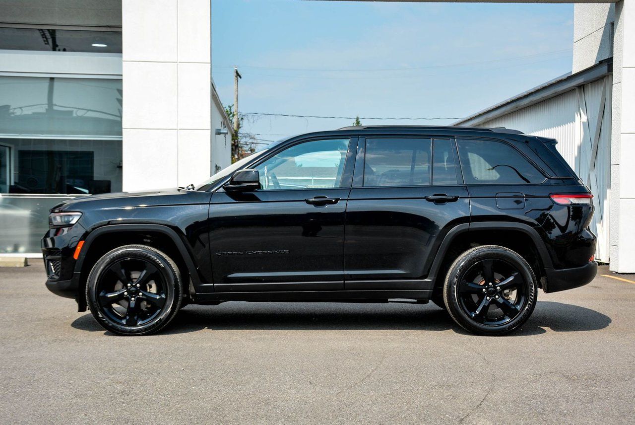 Jeep Grand Cherokee Altitude 2023 — photo 4