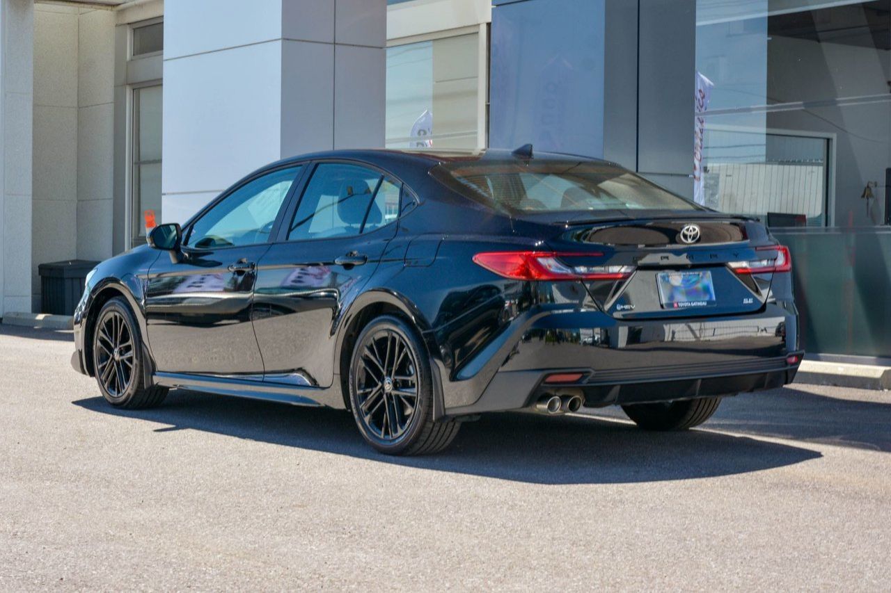 Toyota Camry SE UPGRADE HYBRID SUNROOF CERTIFIED TOYOTA 2025 — photo 4