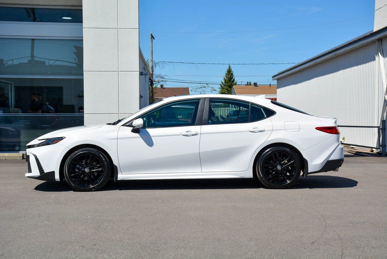 Toyota Camry SE 2025 — photo 5