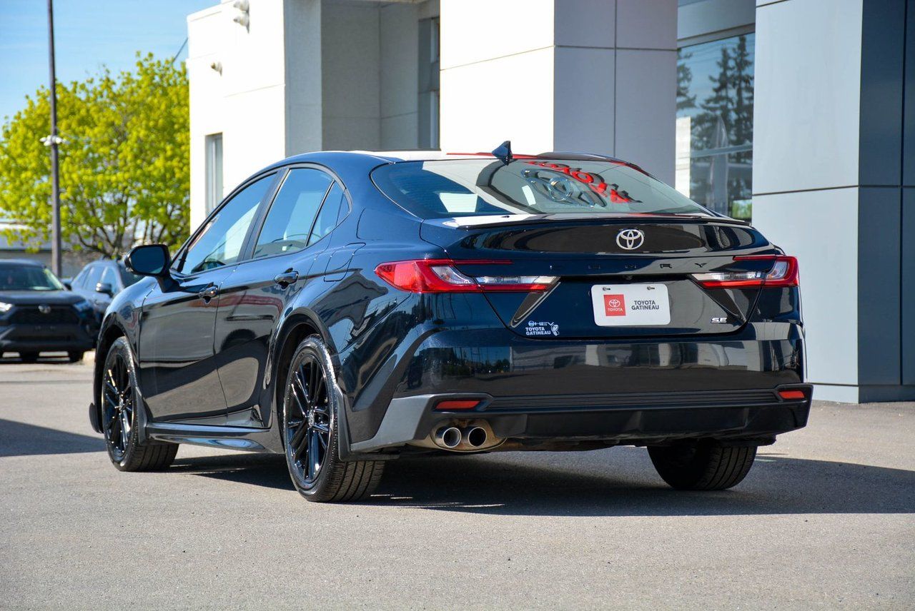 Toyota Camry SE 2025 — photo 6