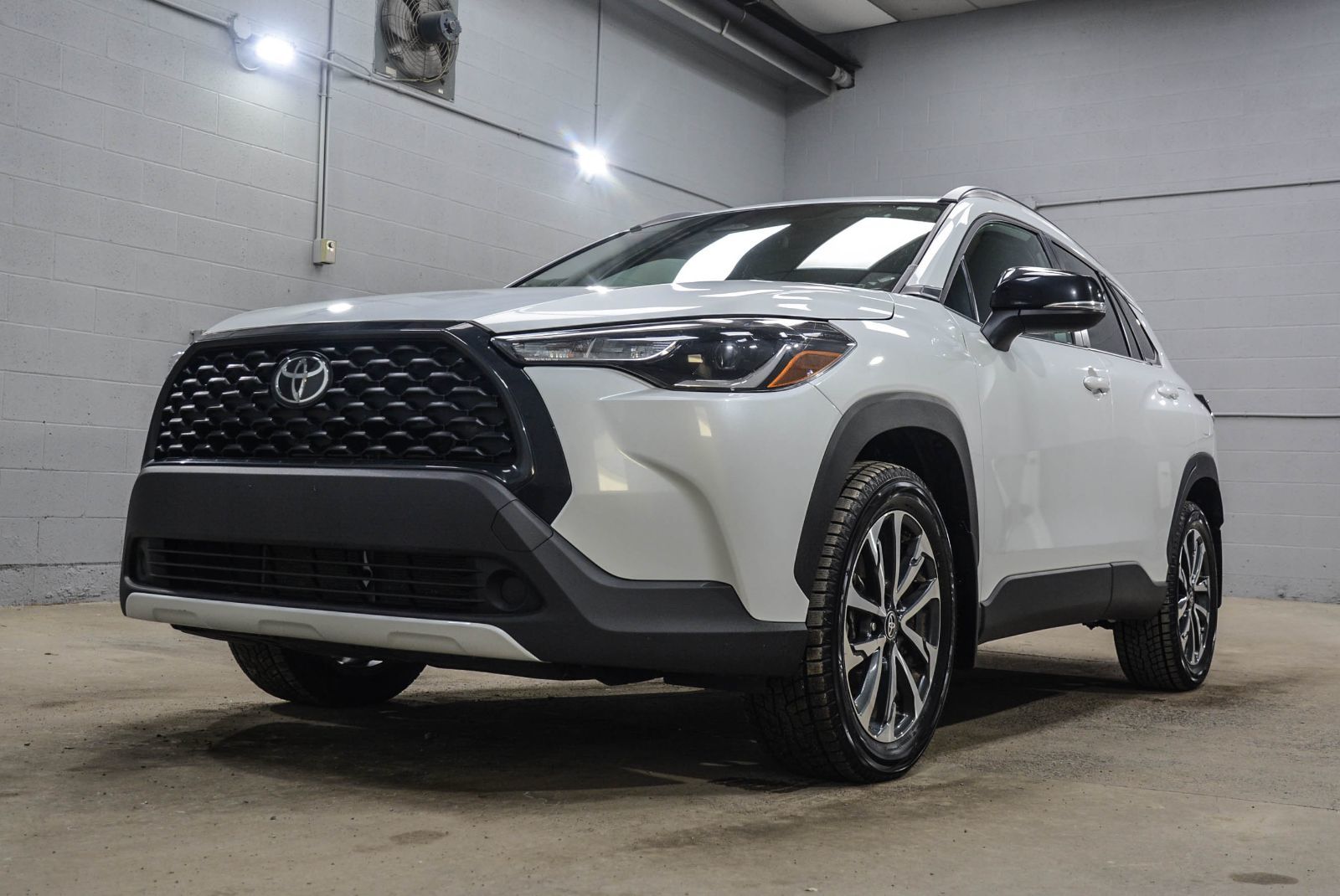 2025 Toyota Corolla Cross LE PREMIUM AWD SUNROOF