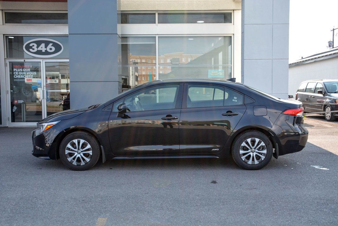 Toyota Corolla Hybrid LE AWD 2025 — photo 4