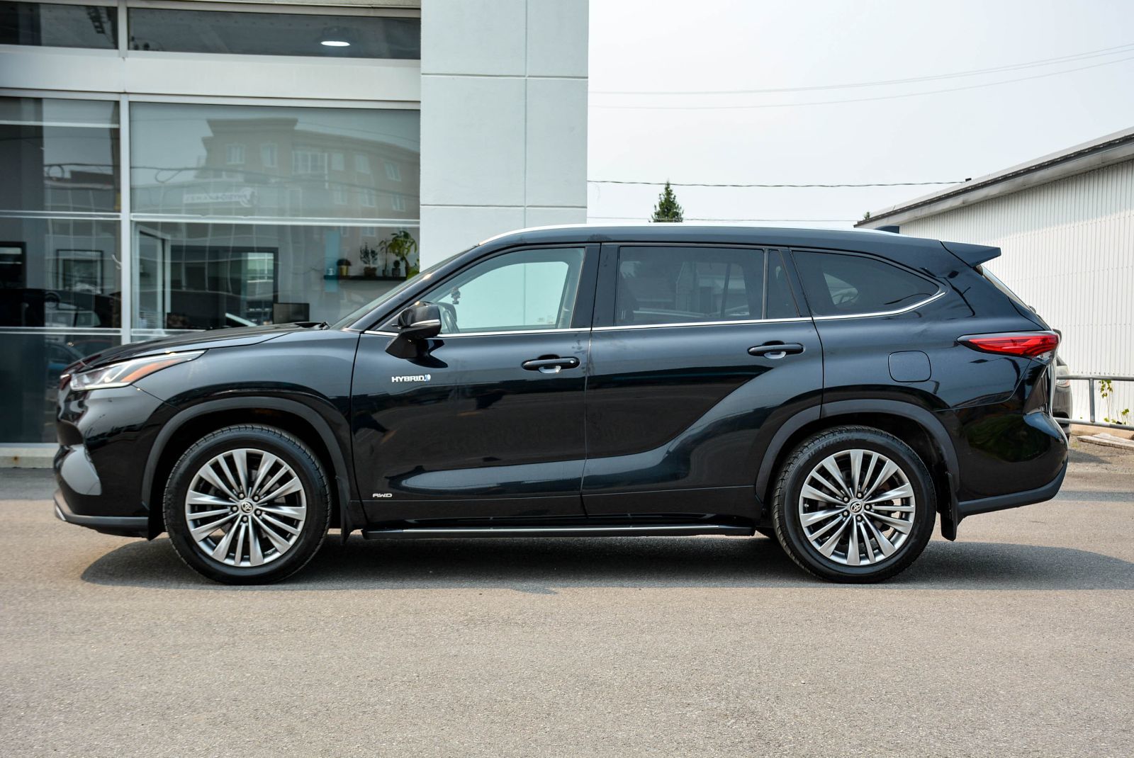 Toyota Highlander Hybrid Limited PLATINUM 2020 — photo 3