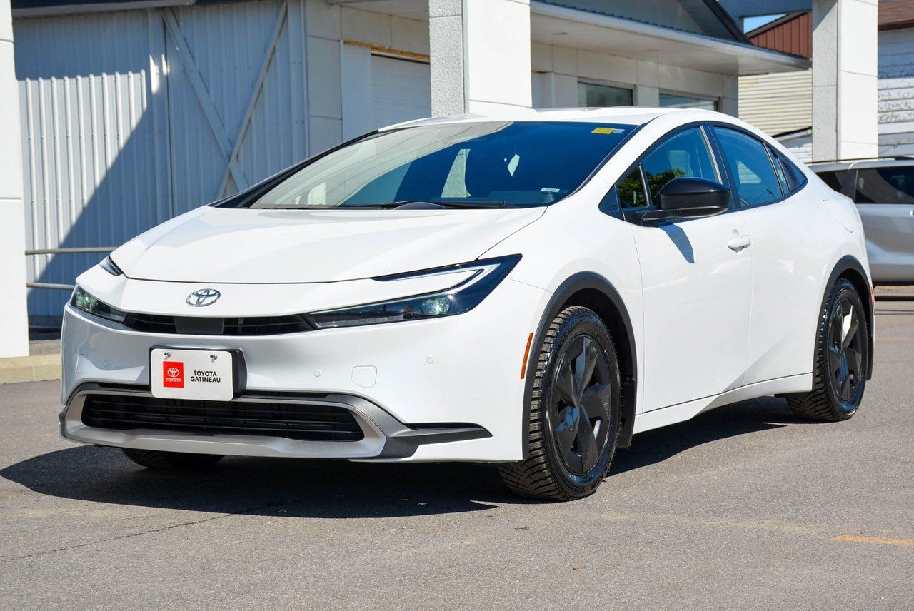 Toyota Prius Plug-In Hybrid SE 2025