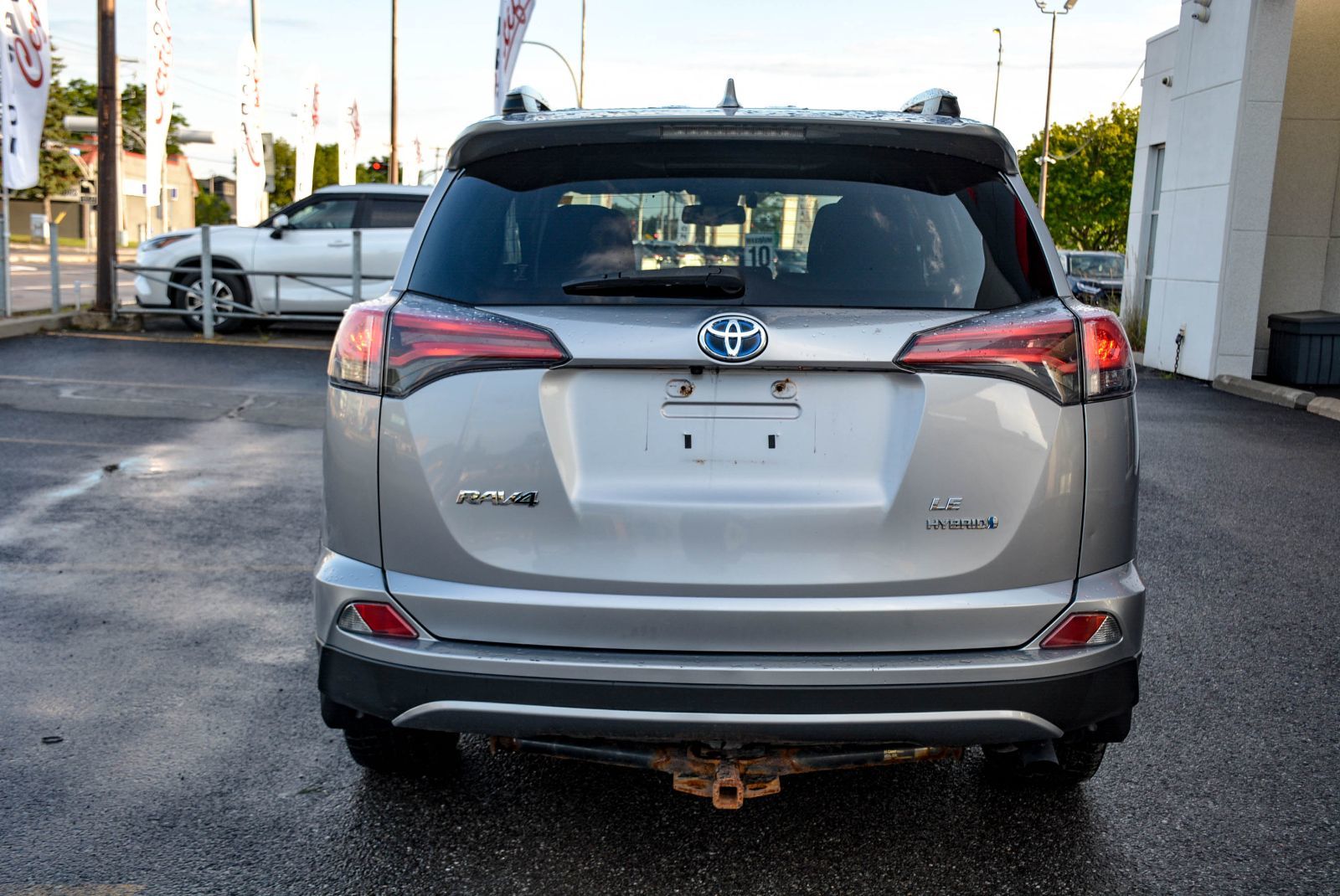 Toyota RAV4 Hybrid LE+ 2017 — photo 6