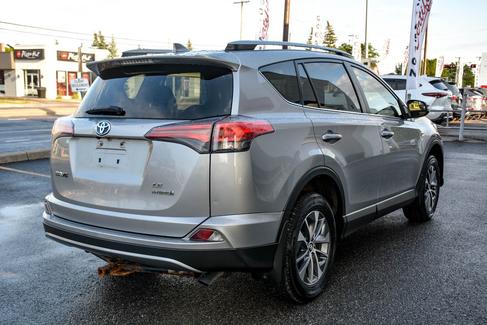 Toyota RAV4 Hybrid LE+ 2017 — photo 7