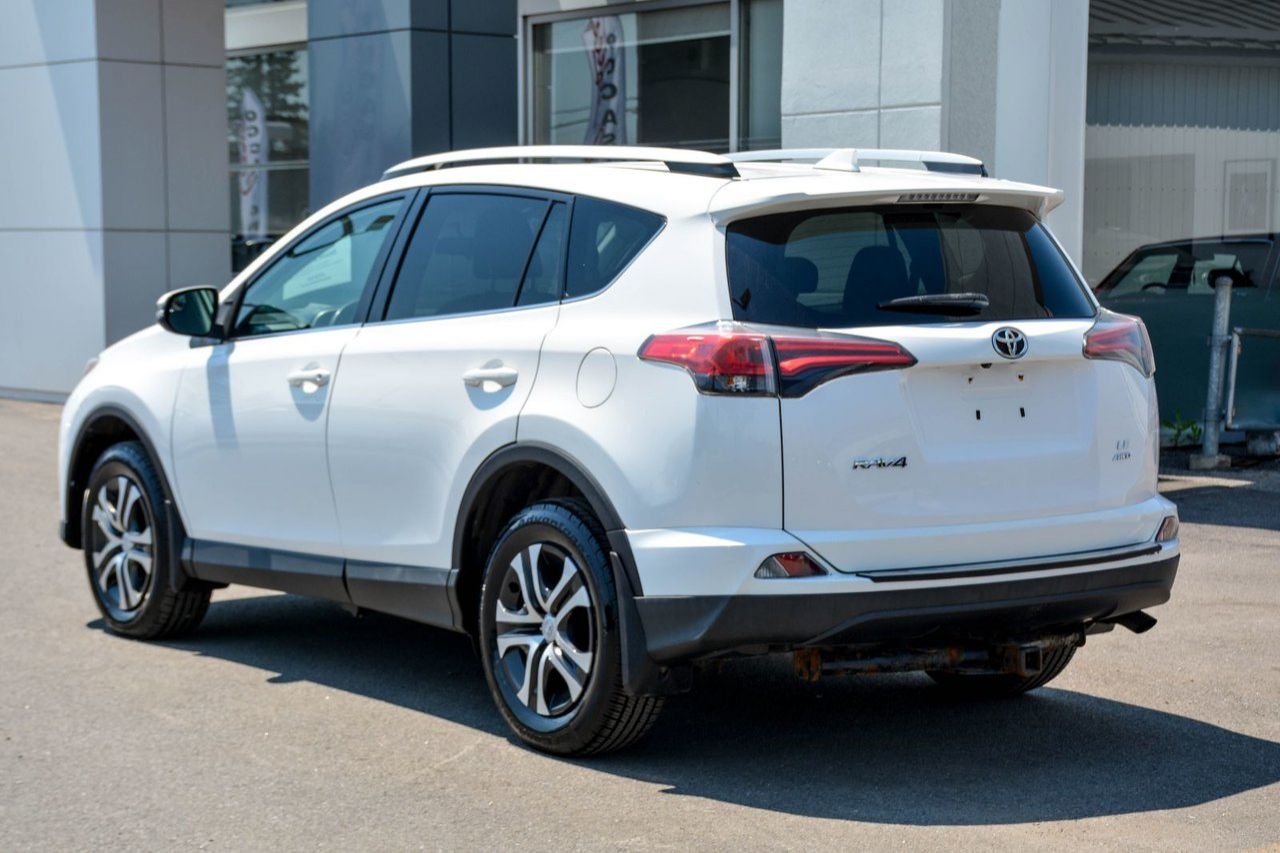 Toyota RAV4 LE AWD 2016 — photo 5