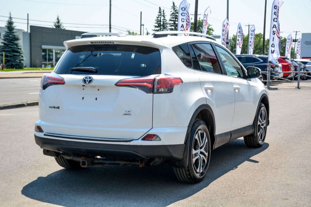 Toyota RAV4 LE AWD 2016 — photo 8