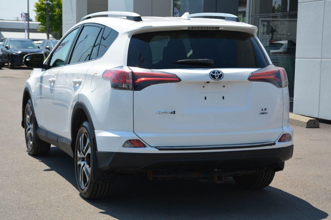 Toyota RAV4 LE AWD 2016 — photo 6