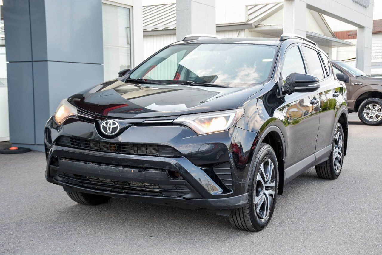 Toyota RAV4 LE AWD 2016 — photo 2