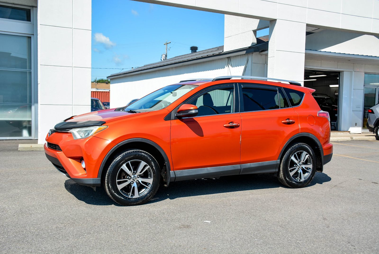 Toyota RAV4 XLE 2016 — photo 2