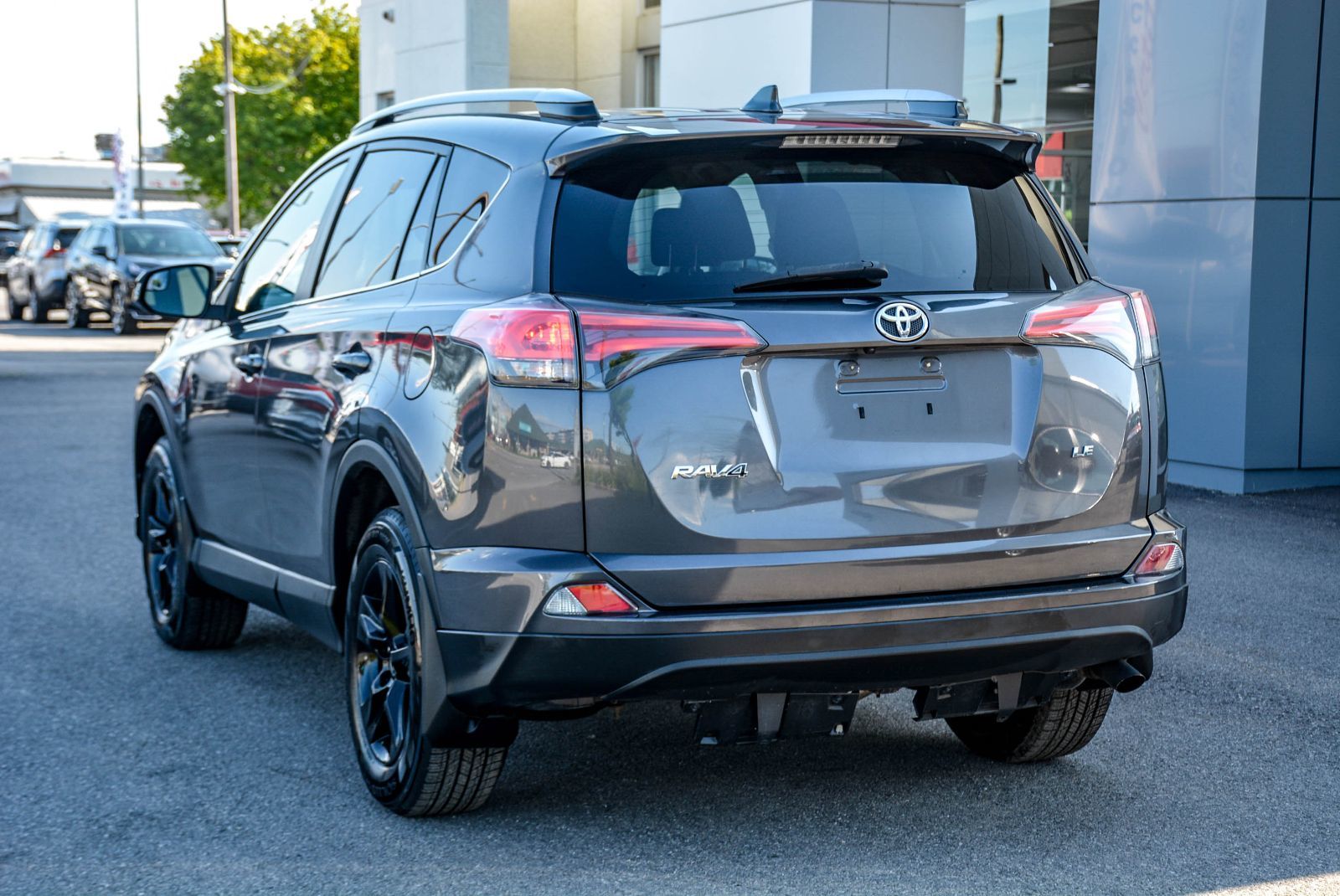 Toyota RAV4 LE 2017 — photo 5