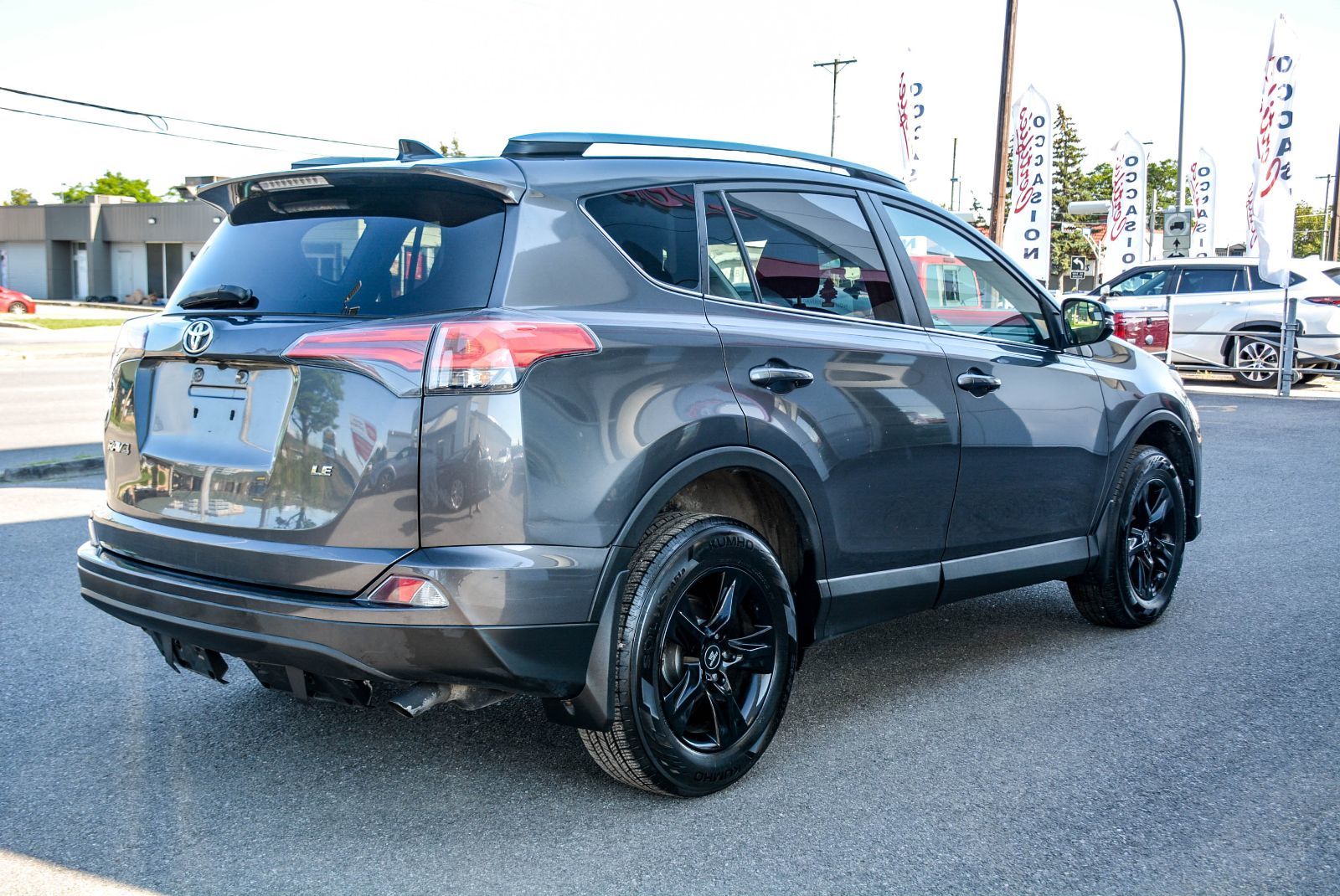 Toyota RAV4 LE 2017 — photo 8