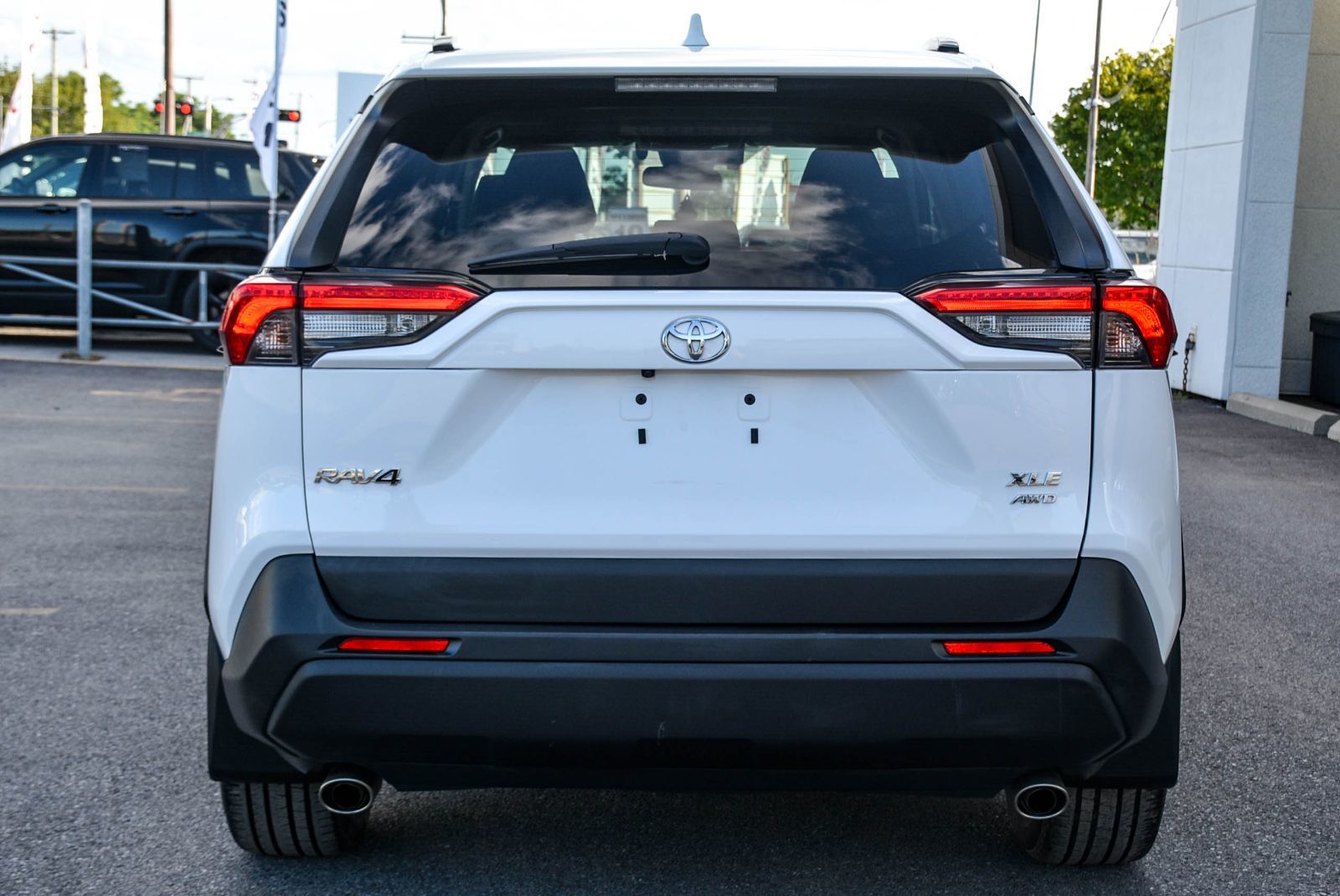 Toyota RAV4 XLE PREMIUM LEATHER SUNROOF 2019 — photo 7