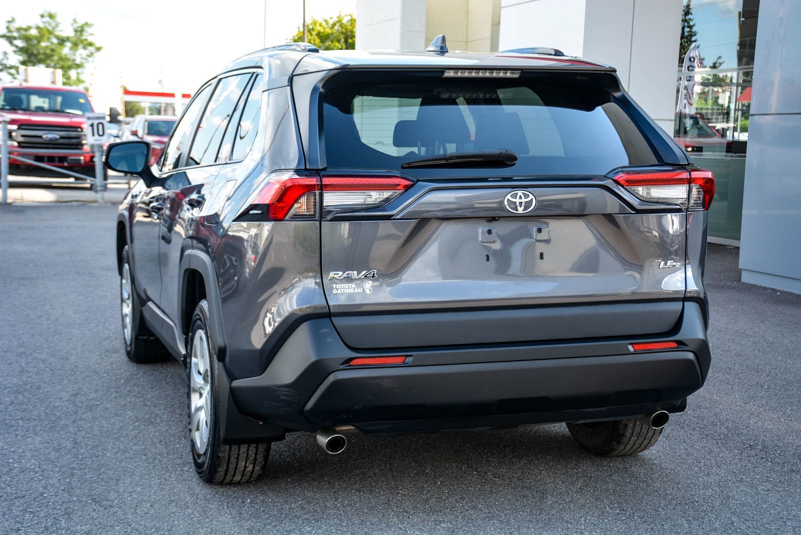 Toyota RAV4 LE 2021 — photo 5