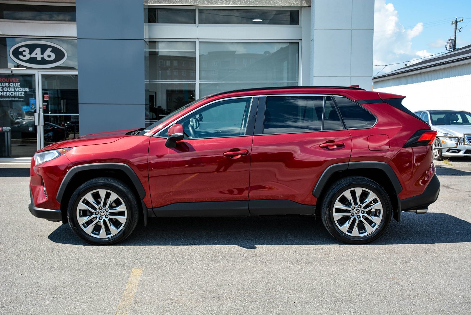 Toyota RAV4 XLE 2021 — photo 3