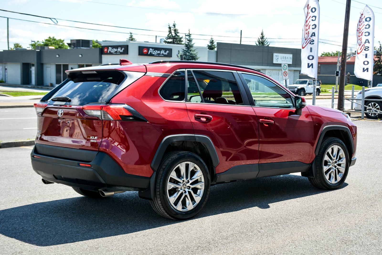Toyota RAV4 XLE 2021 — photo 8