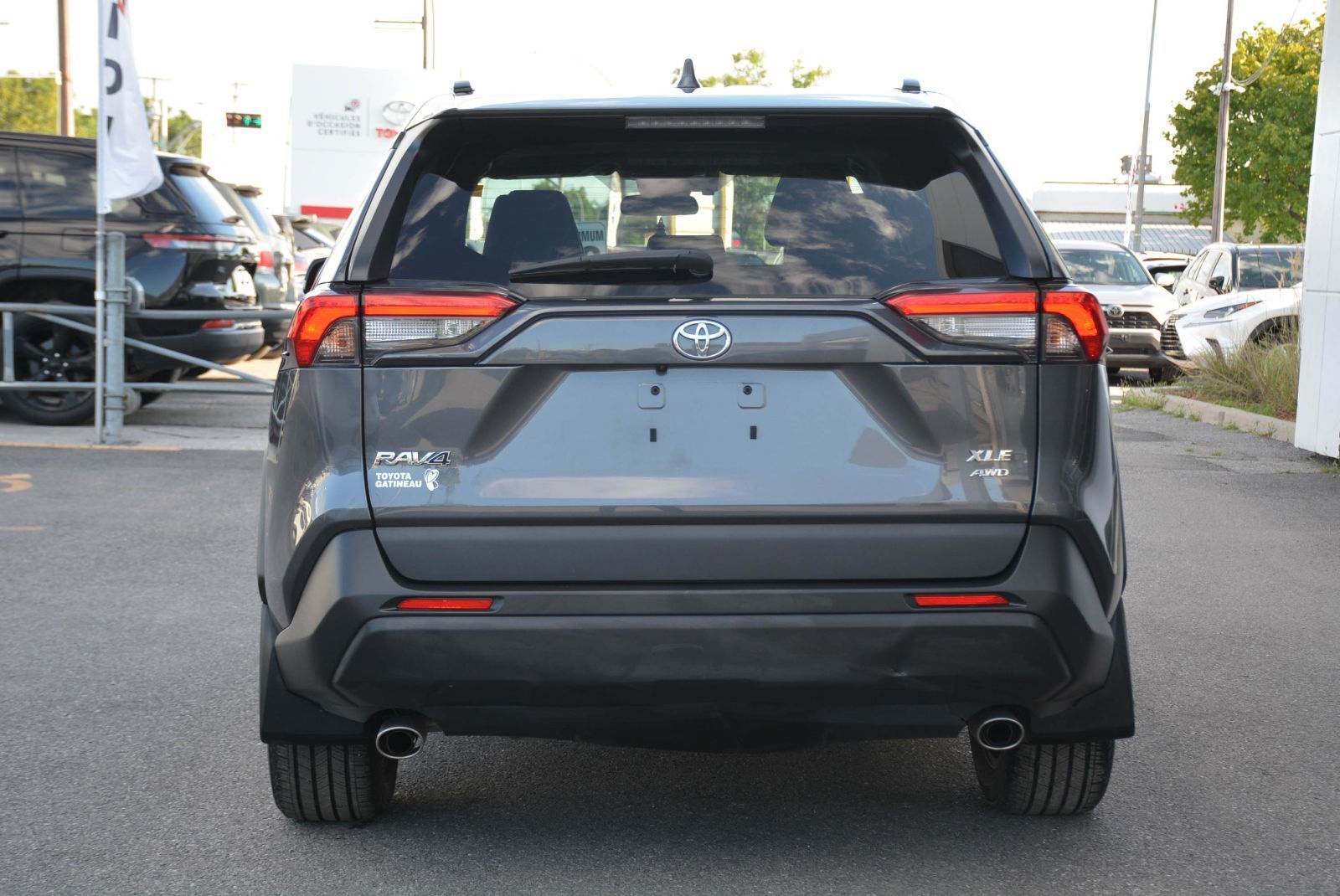Toyota RAV4 XLE PREMIUM LEATHER SUNROOF 2022 — photo 6
