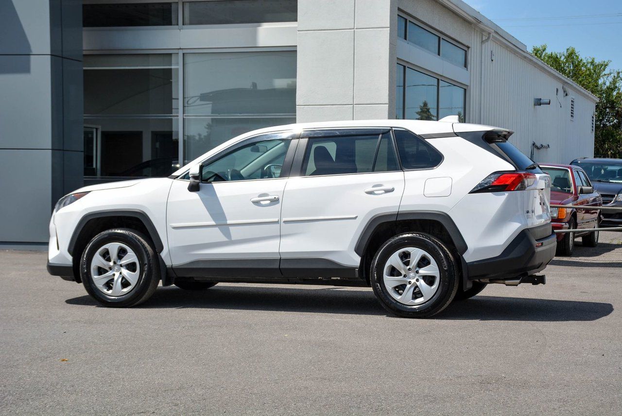 Toyota RAV4 LE 2023 — photo 5