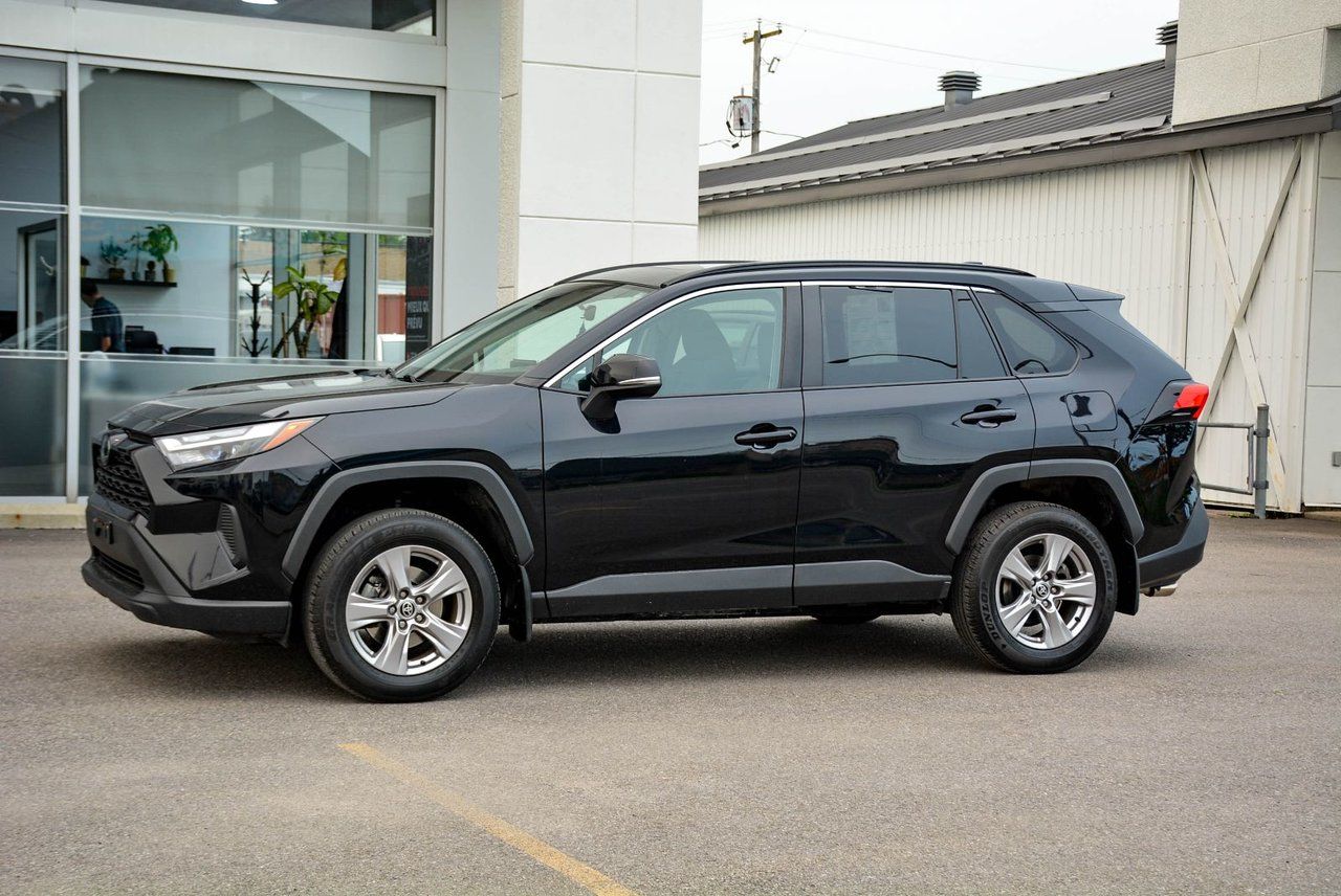 Toyota RAV4 XLE 2023 — photo 4